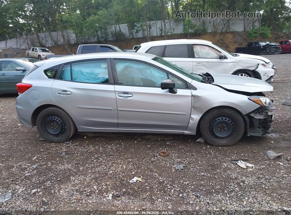 4S3GTAA67K3713509 2019 SUBARU IMPREZA Silver Вид задньої частини салону