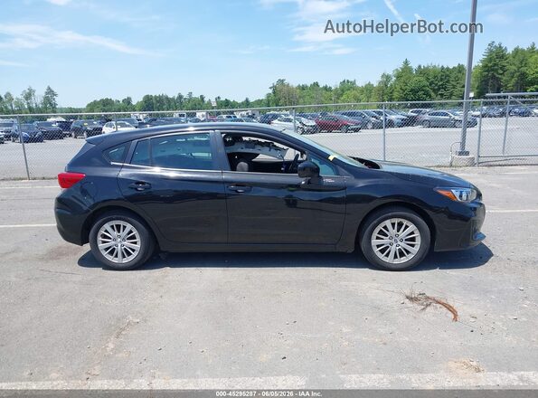4S3GTAB66H3727098 2017 SUBARU IMPREZA Black Widok wnętrza z tyłu