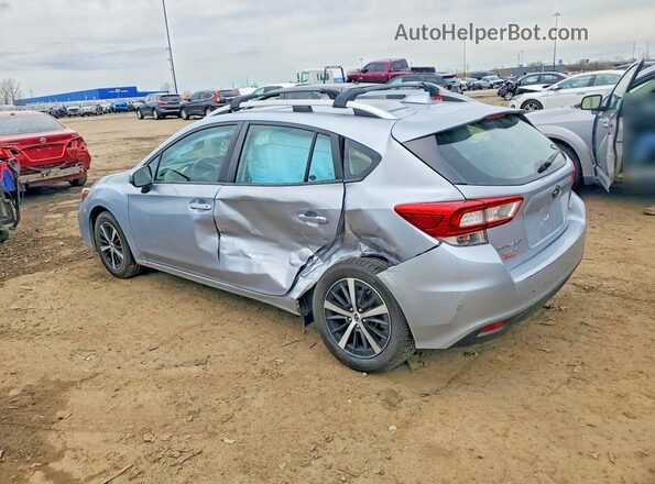 4S3GTAC67K3715516 2019 SUBARU IMPREZA Silver 