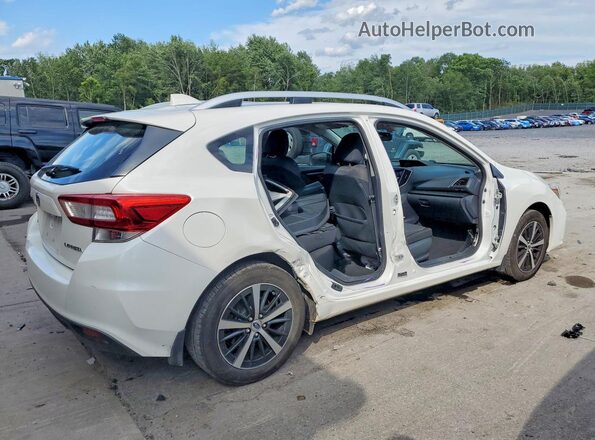 4S3GTAD61K3704302 2019 SUBARU IMPREZA White 