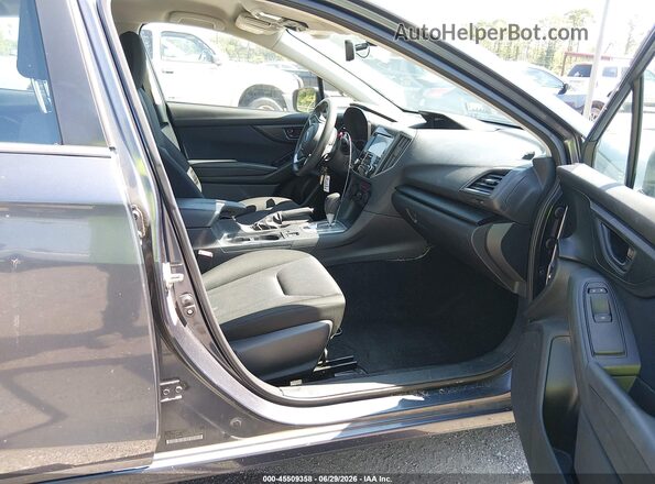4S3GTAD64H3701290 2017 SUBARU IMPREZA Серый Вид салона спереди