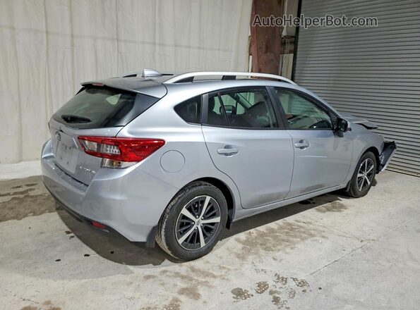4S3GTAD69N3720252 2022 SUBARU IMPREZA Silver 