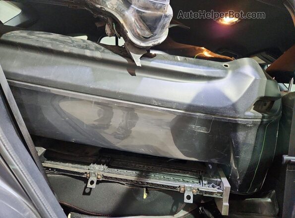 4S3GTAL60N3705687 2022 SUBARU IMPREZA Gray Widok tylnych siedzeń