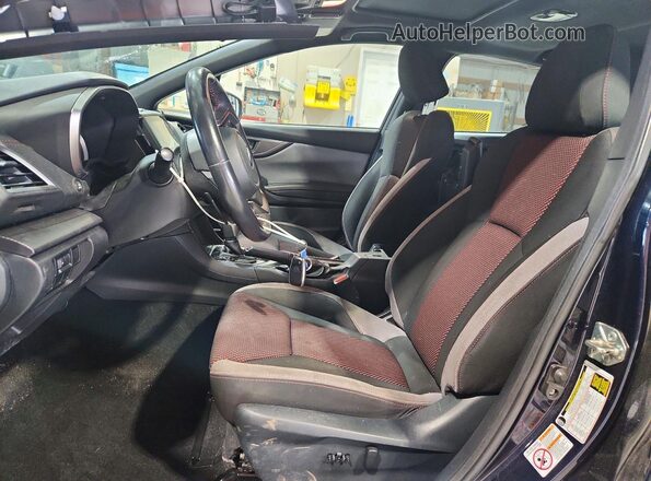 4S3GTAM62L3700969 2020 SUBARU IMPREZA Blue Front interior view