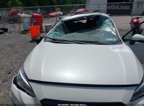 4S3GTAM68H3754980 2017 SUBARU IMPREZA White Widok z przodu