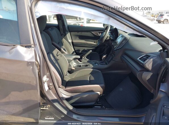 4S3GTAM6XJ3710677 2018 SUBARU IMPREZA Gray Vista interior delantera