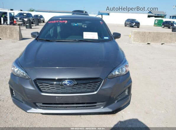 4S3GTAM6XJ3710677 2018 SUBARU IMPREZA Gray Vista del cuadro de instrumentos