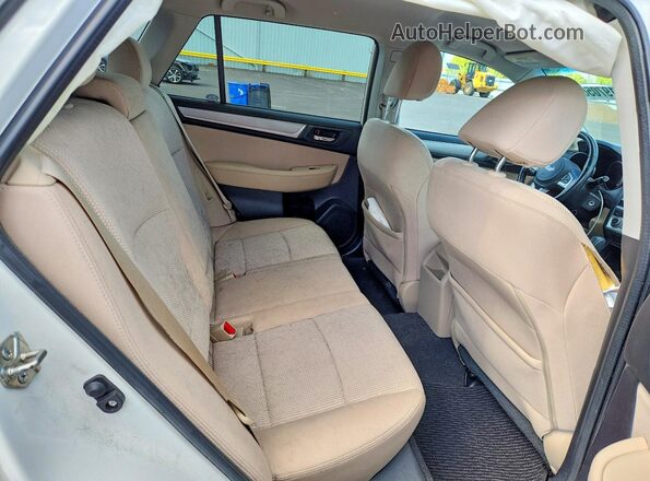 4S4BSACC0G3326349 2016 SUBARU OUTBACK White Rear seats view
