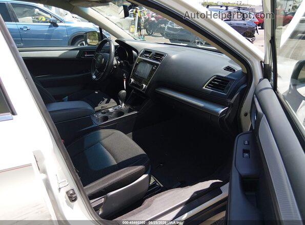 4S4BSACC2J3287092 2018 SUBARU OUTBACK White წინა სალონის ხედი