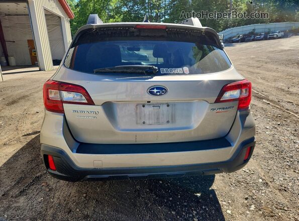 4S4BSACC3J3364875 2018 SUBARU OUTBACK Silver Rear view