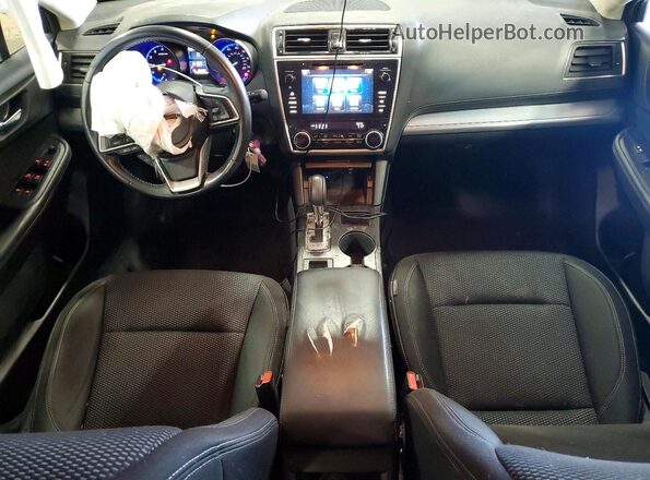 4S4BSACC5J3320814 2018 SUBARU OUTBACK Silver Vista del salpicadero