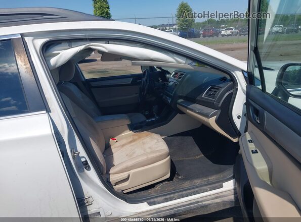 4S4BSACC9H3317876 2017 SUBARU OUTBACK White Вид салону спереду
