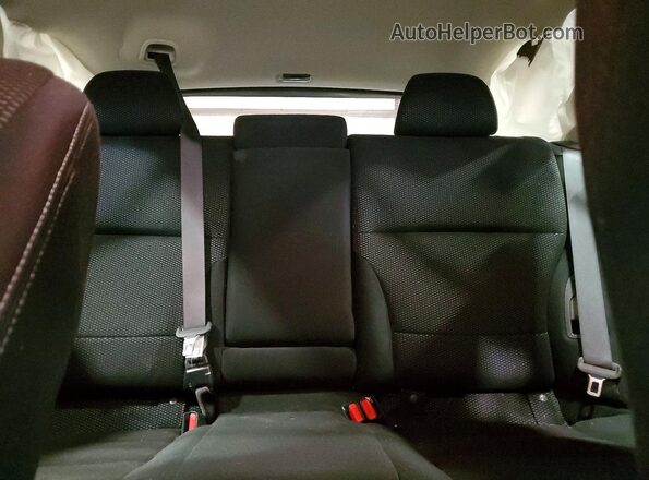 4S4BSAFC1K3214986 2019 SUBARU OUTBACK Silver უკანა სავარძლების ხედი