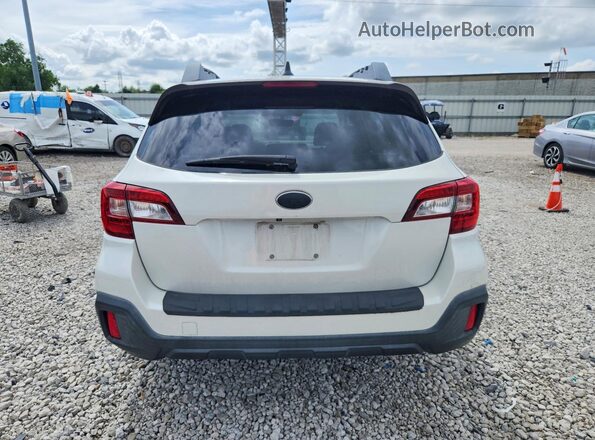 4S4BSAFC5J3339259 2018 SUBARU OUTBACK White უკანა ხედი