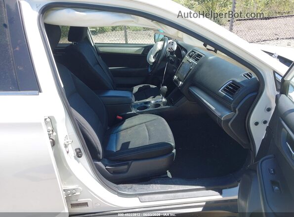 4S4BSAFC9K3356115 2019 SUBARU OUTBACK Белый Вид салона спереди