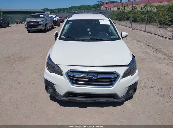 4S4BSAFC9K3356115 2019 SUBARU OUTBACK Белый Вид щитка приборов