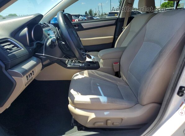 4S4BSAHC7K3222460 2019 SUBARU OUTBACK Белый Вид салона спереди