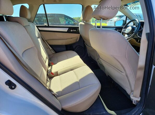 4S4BSAHC7K3350052 2019 SUBARU OUTBACK White Rear seats view