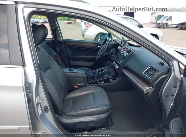 4S4BSAJC4G3222854 2016 SUBARU OUTBACK Silver Սալոնի դիմացի տեսք