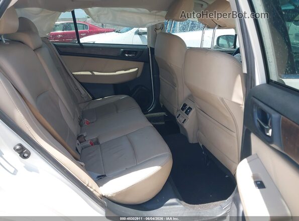 4S4BSAKC6J3348087 2018 SUBARU OUTBACK White Widok naklejki z numerem VIN
