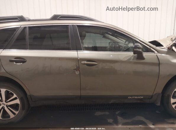 4S4BSANC0J3290604 2018 SUBARU OUTBACK Green Rear interior view