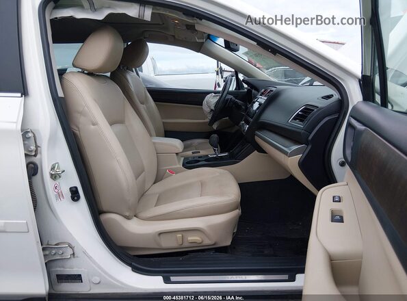 4S4BSANC1H3269027 2017 SUBARU OUTBACK White წინა სალონის ხედი