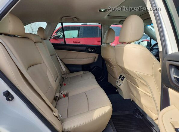 4S4BSANC3J3279712 2018 SUBARU OUTBACK White Vista interior trasera