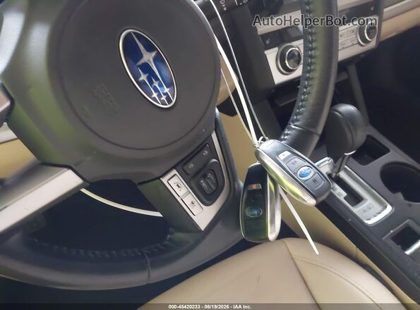 4S4BSANC4H3306426 2017 SUBARU OUTBACK Красный Вид панели приборов