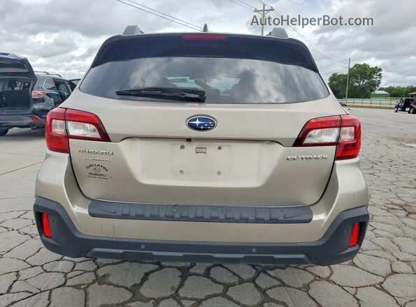 4S4BSANC8J3201099 2018 SUBARU OUTBACK Silver უკანა ხედი