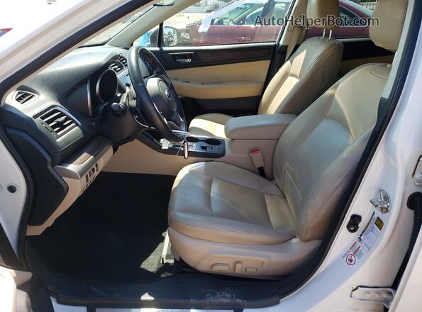 4S4BSANC8J3300019 2018 SUBARU OUTBACK White Front interior view
