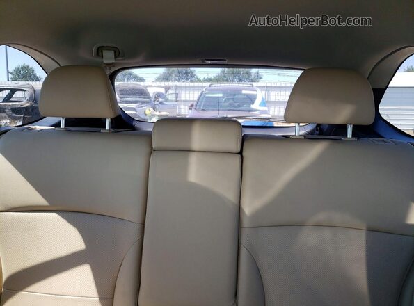 4S4BSANC8J3300019 2018 SUBARU OUTBACK White Rear seats view