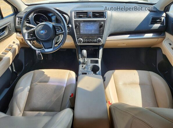 4S4BSANC8J3300019 2018 SUBARU OUTBACK White Dashboard view