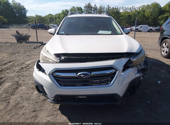 4S4BSANC9J3358088 2018 SUBARU OUTBACK Белый Вид щитка приборов