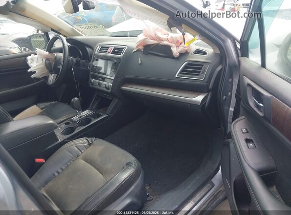 4S4BSANCXH3367683 2017 SUBARU OUTBACK Silver Front interior view