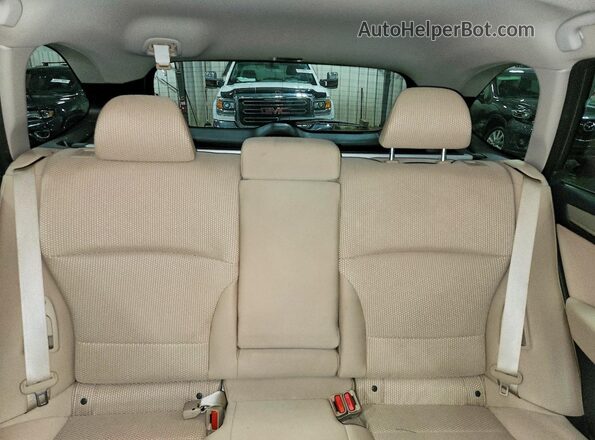 4S4BSBHC4G3312694 2016 SUBARU OUTBACK Green Հետևի նստատեղերի տեսք
