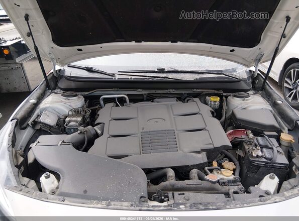 4S4BSENC5K3292244 2019 SUBARU OUTBACK White Rear view