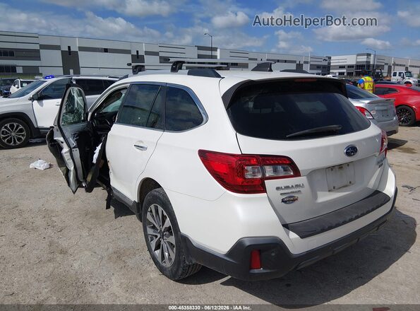 4S4BSETC1K3369730 2019 SUBARU OUTBACK White Rear left