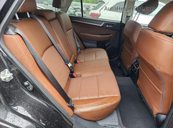 4S4BSETC7H3407745 2017 SUBARU OUTBACK Black Вид задньої частини салону