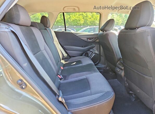 4S4BTACC8L3159035 2020 SUBARU OUTBACK Green Widok wnętrza z tyłu