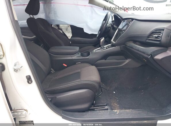 4S4BTADC1N3207377 2022 SUBARU OUTBACK White Front interior view