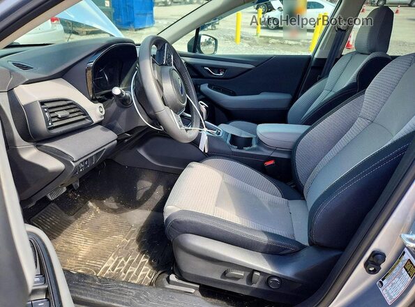 4S4BTADC3S3304401 2025 SUBARU OUTBACK Silver Вид салону спереду