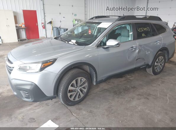 4S4BTADC9N3225318 2022 SUBARU OUTBACK Silver Vista tres cuartos delantera izquierda