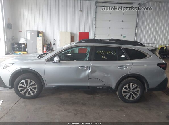 4S4BTADC9N3225318 2022 SUBARU OUTBACK Silver Vista interior trasera