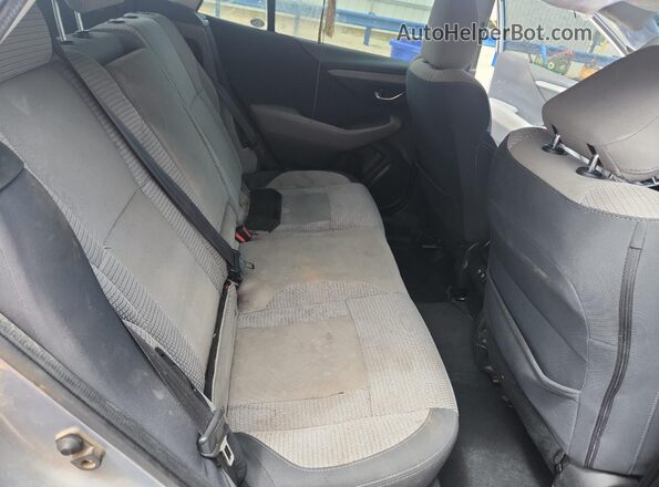 4S4BTAFC5M3220595 2021 SUBARU OUTBACK Серебряный Вид задней части салона