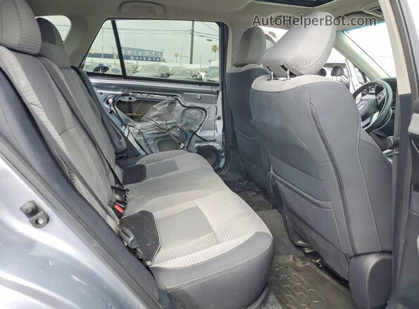 4S4BTAFC7N3220373 2022 SUBARU OUTBACK Silver Widok wnętrza z tyłu