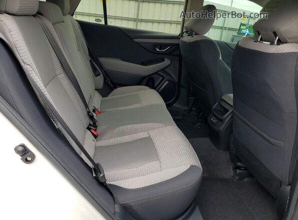 4S4BTAFC9M3205985 2021 SUBARU OUTBACK White უკანა სალონის ხედი