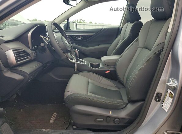 4S4BTALCXS3297285 2025 SUBARU OUTBACK Silver Widok wnętrza z przodu