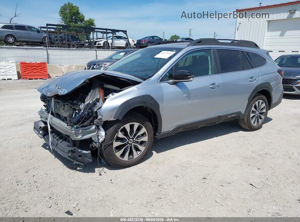 4S4BTANC5R3214871 2024 SUBARU OUTBACK Silver Vista tres cuartos delantera izquierda