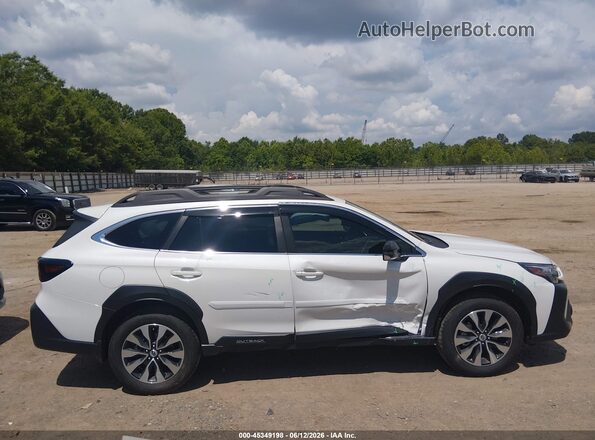 4S4BTANC7S3336105 2025 SUBARU OUTBACK White Vista interior trasera
