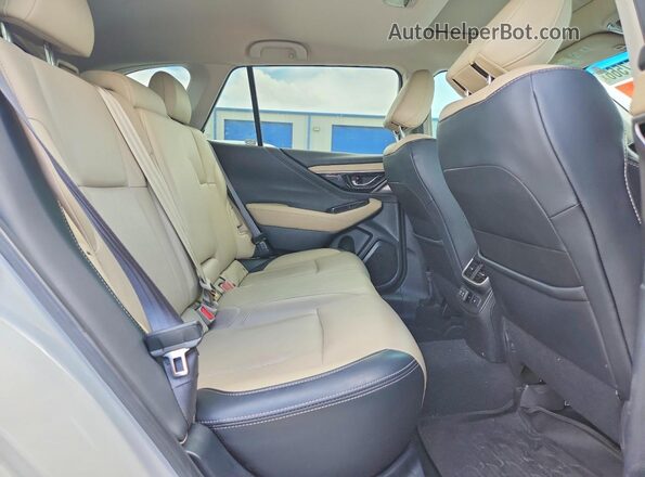 4S4BTANC8L3200678 2020 SUBARU OUTBACK White Rear interior view